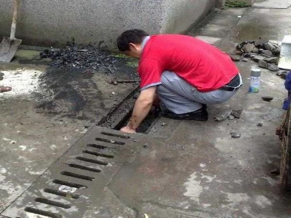 大兴污水管道清洗疏通报价（自来水管清洗设备价格）